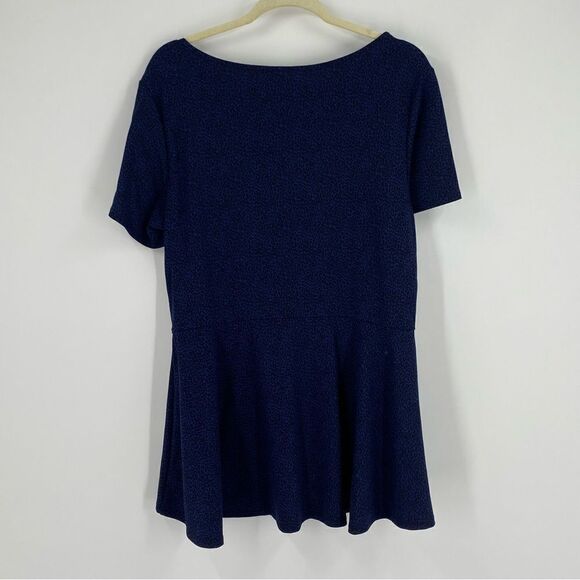 Torrid Women’s Round Neck Cut Out Short Sleeve Peplum Blouse Blue Animal Print 2 - Picture 4 of 4